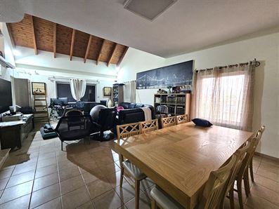 בית פרטי בשערי תקווה בשכונת גבעת דוד רוני יזדי נכסים ושיווק נדלן