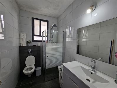 דירת 4 חדרים גדולה להשכרה באורנית רוני יזדי נכסים ושיווק נדלן