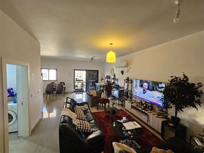 להשכרה באורנית דירה 4 חדרים עם מרפסת רוני יזדי נכסים ושיווק נדלן