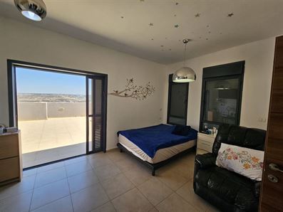 בשכונת גבעת דוד בשערי תקווה בית יפה עם יחידה נפרדת רוני יזדי נכסים ושיווק נדלן