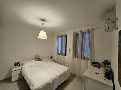 דירת 4 חדרים גדולה להשכרה באורנית רוני יזדי נכסים ושיווק נדלן