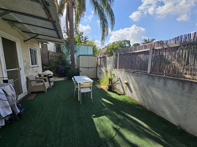 להשכרה באורנית יחידה עם חצר פרטית רוני יזדי נכסים ושיווק נדלן