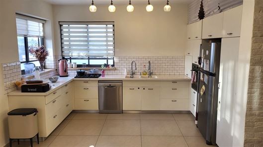 בתים למכירה בעץ אפרים רוני יזדי נכסים ושיווק נדלן