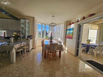 להשכרה בית פרטי גדול ומרווח בשערי תקווה רוני יזדי נכסים ושיווק נדלן