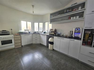 בית 5 חדרים להשכרה באורנית רוני יזדי נכסים ושיווק נדלן