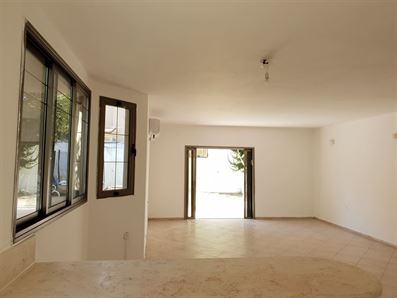 למכירה בית דו-משפחתי בשערי תקווה רוני יזדי נכסים ושיווק נדלן