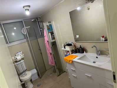 יחידת דיור 2 חדרים להשכרה באורנית רוני יזדי נכסים ושיווק נדלן