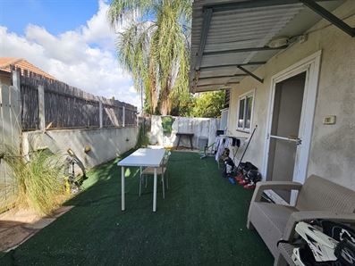 להשכרה באורנית יחידה עם חצר פרטית רוני יזדי נכסים ושיווק נדלן