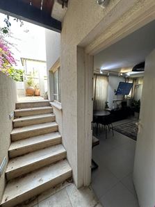 יחידה גדולה להשכרה באורנית רוני יזדי נכסים ושיווק נדלן