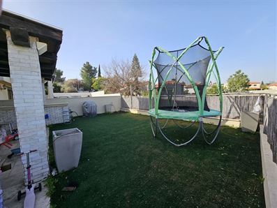 בתים למכירה בעץ אפרים רוני יזדי נכסים ושיווק נדלן