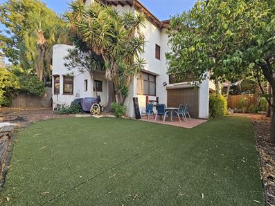 באורנית להשכרה בית עם חצר גדולה רוני יזדי נכסים ושיווק נדלן