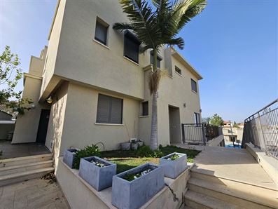 בתים למכירה בעץ אפרים רוני יזדי נכסים ושיווק נדלן