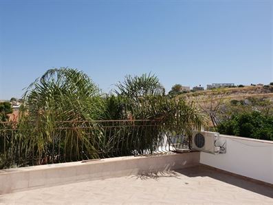 למכירה בית דו-משפחתי בשערי תקווה רוני יזדי נכסים ושיווק נדלן