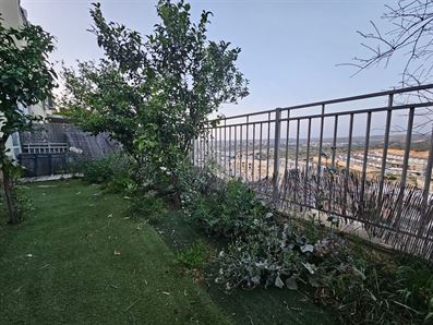 באלקנה דופלקס גדול מחולק לשתי דירות נפרדות רוני יזדי נכסים ושיווק נדלן