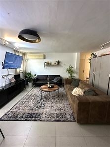 יחידה גדולה להשכרה באורנית רוני יזדי נכסים ושיווק נדלן