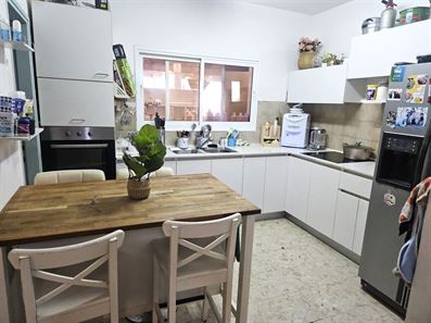 להשכרה בשערי תקווה בית 6 חדרים רוני יזדי נכסים ושיווק נדלן
