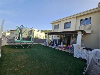 בתים למכירה בעץ אפרים רוני יזדי נכסים ושיווק נדלן