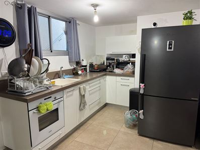 יחידת דיור 2 חדרים להשכרה באורנית רוני יזדי נכסים ושיווק נדלן