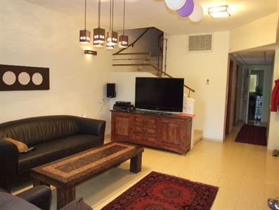 בית להשכרה באורנית רוני יזדי נכסים ושיווק נדלן