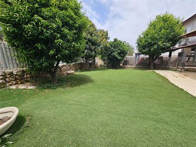 בית למכירה באורנית עם חצר גדולה רוני יזדי נכסים ושיווק נדלן