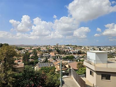 בית פרטי להשכרה בשערי תקווה עם נוף רוני יזדי נכסים ושיווק נדלן