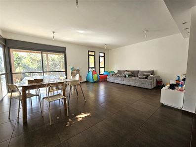 ברמת אלקנה בית קרקע 6 חדרים למכירה רוני יזדי נכסים ושיווק נדלן