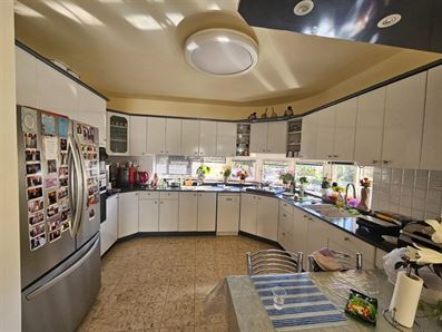 להשכרה בית פרטי גדול ומרווח בשערי תקווה רוני יזדי נכסים ושיווק נדלן