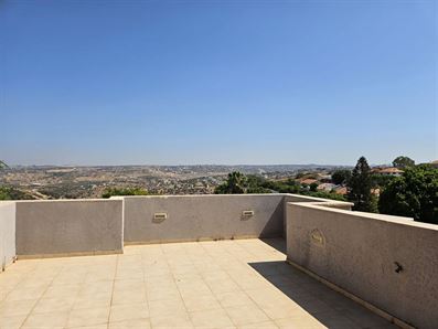 בשכונת גבעת דוד בשערי תקווה בית יפה עם יחידה נפרדת רוני יזדי נכסים ושיווק נדלן