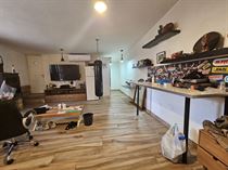 דירת סטודיו עם חצר להשכרה באורנית רוני יזדי נכסים ושיווק נדלן