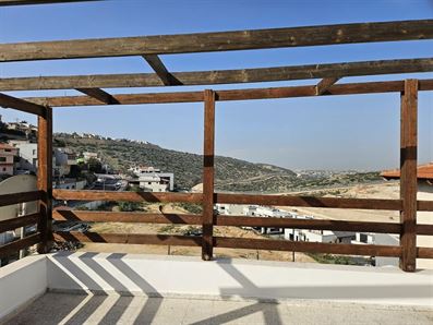 להשכרה בעץ אפרים בית גדול- מחיר כולל ארנונה רוני יזדי נכסים ושיווק נדלן