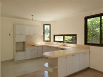 למכירה בית דו-משפחתי בשערי תקווה רוני יזדי נכסים ושיווק נדלן