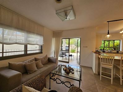 בשערי תקווה בית 6 חד' מדהים עם שתי יחידות גדולות רוני יזדי נכסים ושיווק נדלן