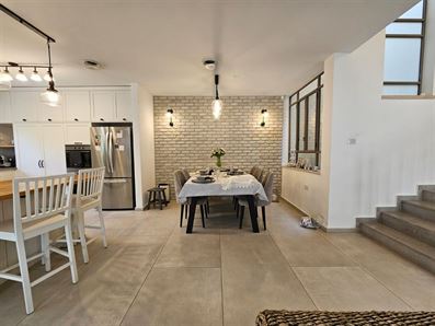 בשערי תקווה בית 6 חד' מדהים עם שתי יחידות גדולות רוני יזדי נכסים ושיווק נדלן