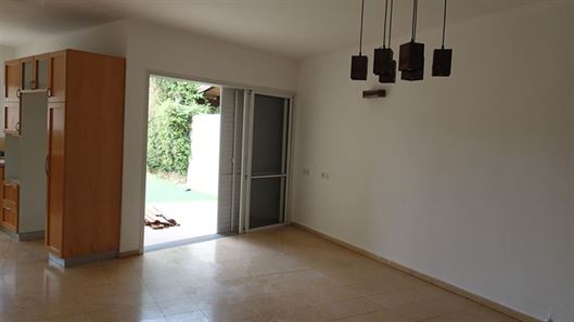 באורנית בית 6 חדרים במיקום מעולה עם כניסה שטוחה רוני יזדי נכסים ושיווק נדלן