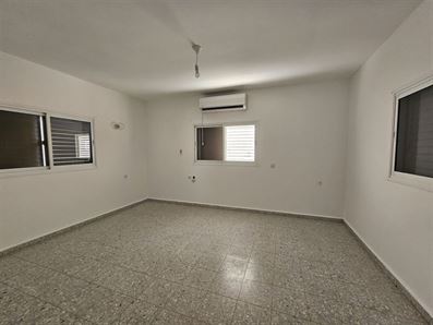 להשכרה בעץ אפרים בית גדול- מחיר כולל ארנונה רוני יזדי נכסים ושיווק נדלן