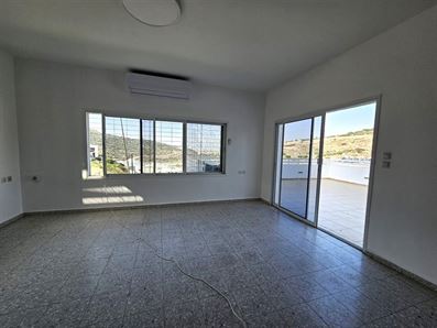 להשכרה בעץ אפרים בית גדול- מחיר כולל ארנונה רוני יזדי נכסים ושיווק נדלן